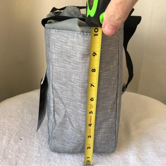 Polar Pak insulated 12 can drawstring cooler in light gray black handle - Picture 6 of 6